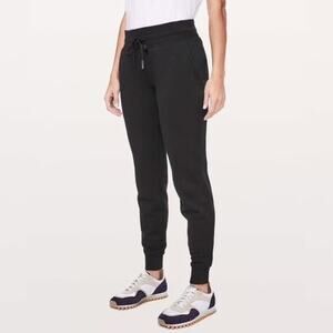 Lululemon 4 Warm Down Jogger II 28" Fall Winter Athletic Sweatpants Pockets
